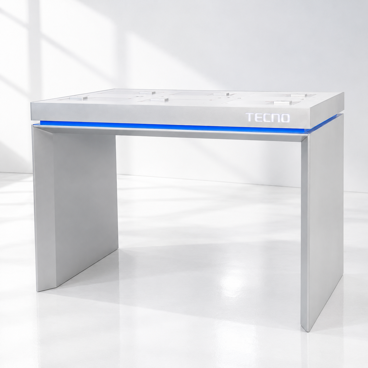 Tecno Aluminum Tech Experience Desk