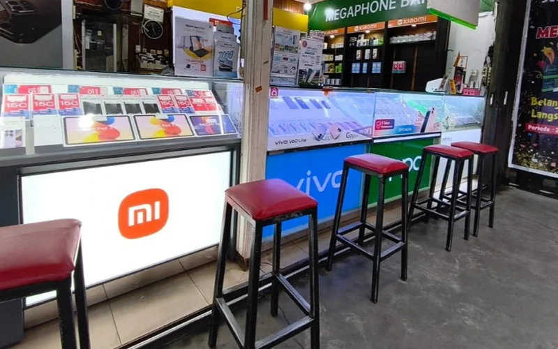 Etalase HP Smartphone yang sudah terpasang di area Kalimantan Barat oleh PT Ceres Display Art Indonesia