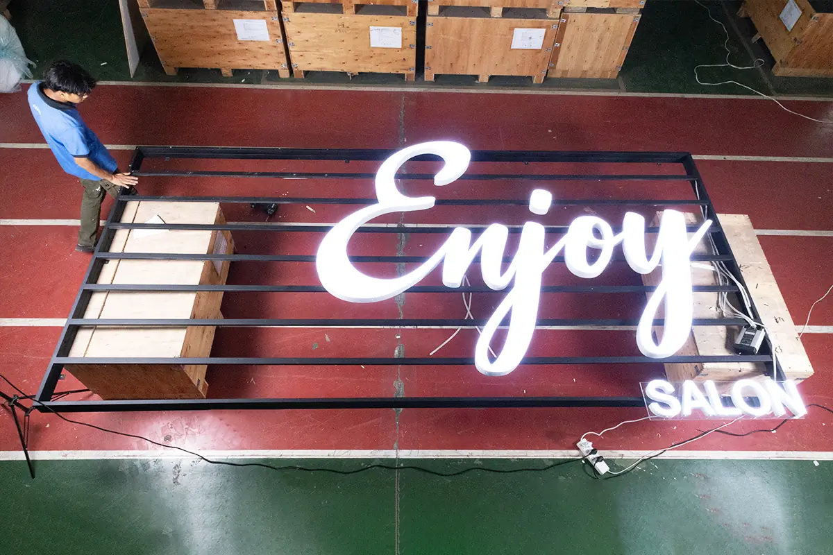 harga signage led papan nama salon