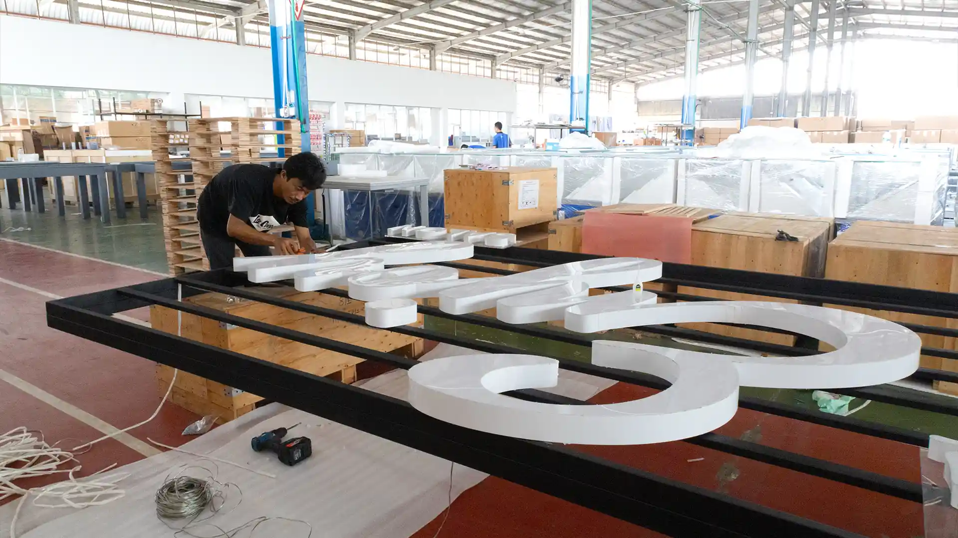 Harga signage led papan nama toko stainless dan huruf timbul akrilik produk PT Ceres Display Art Indonesia