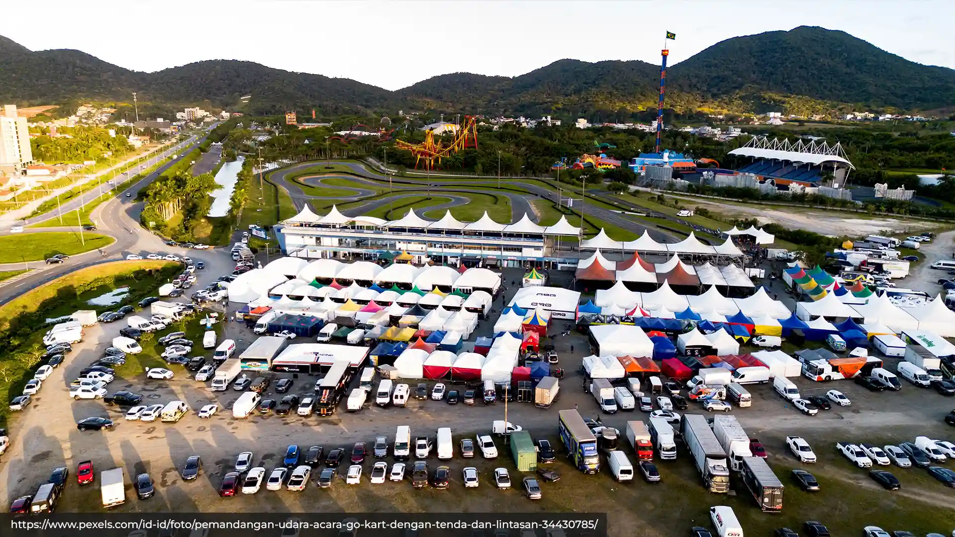 jasa pembuatan alat promosi outdoor posm custom event pameran festival Ceres Display Art Indonesia