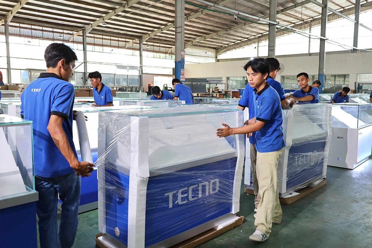 pabrik produksi etalase kaca custom Ceres Display Art Indonesia