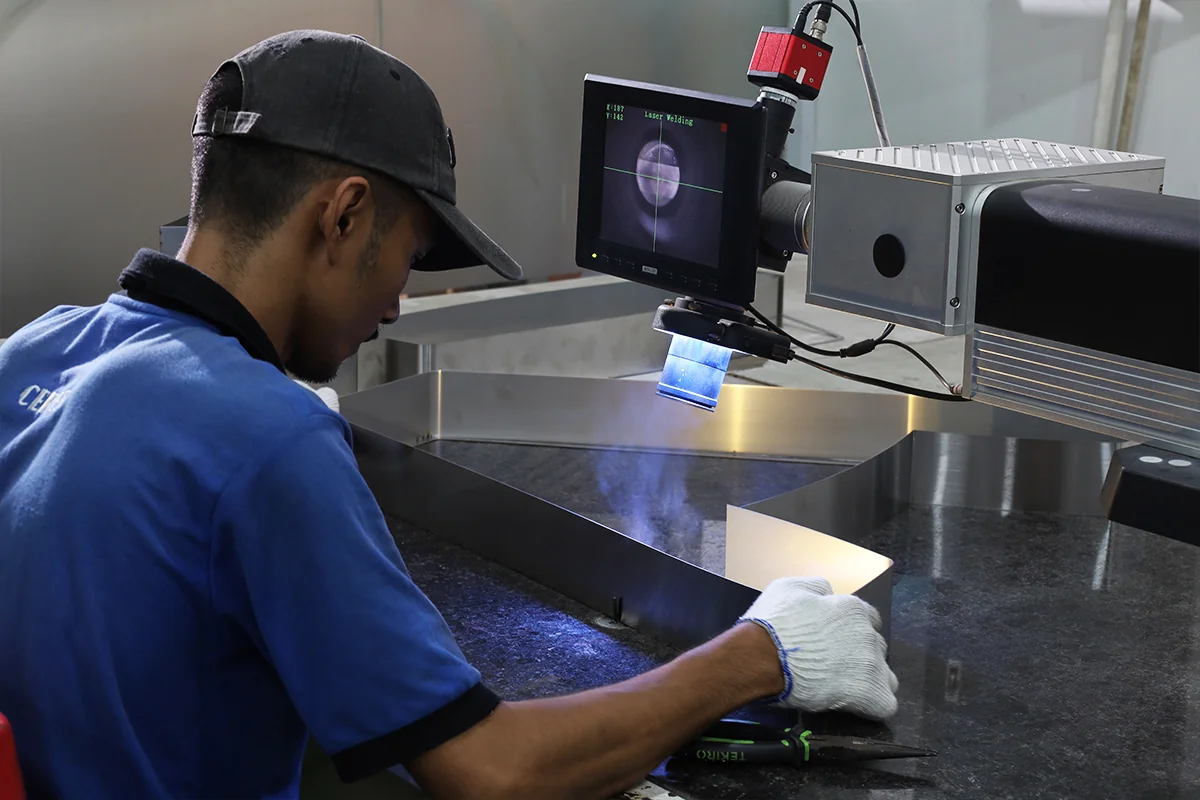 jasa pembuatan huruf timbul stainless papan nama toko besi