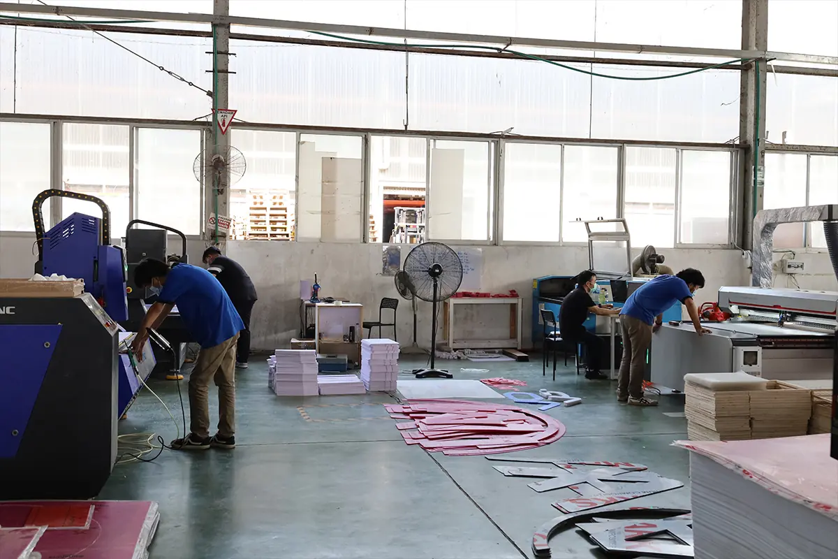 produksi pembuatan led signage dan papan nama toko custom ceres display art indonesia